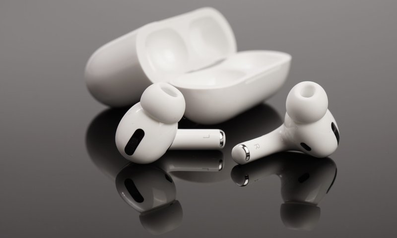 חידוש מפתיע: איירפודס ישמשו כמכשיר שמיעה