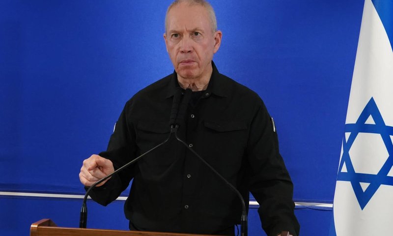 גלנט: לא תהיה הפוגה הומניטרית בלי חזרת החטופים