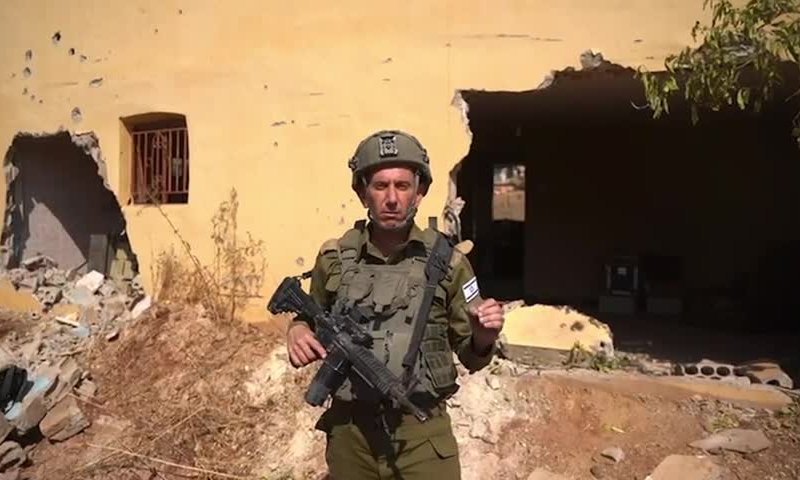 דובר צה"ל בתוך לבנון: מפרקים לחיזבאללה את היכולות שלו