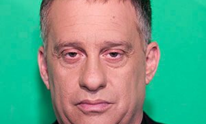 בגיל 64: עמנואל רוזן בקאמבק מפתיע