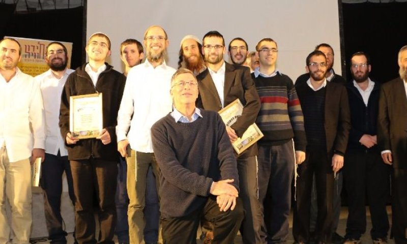 הזוכה בחידון: אפרים שרם, מישיבת 'ברכת משה'