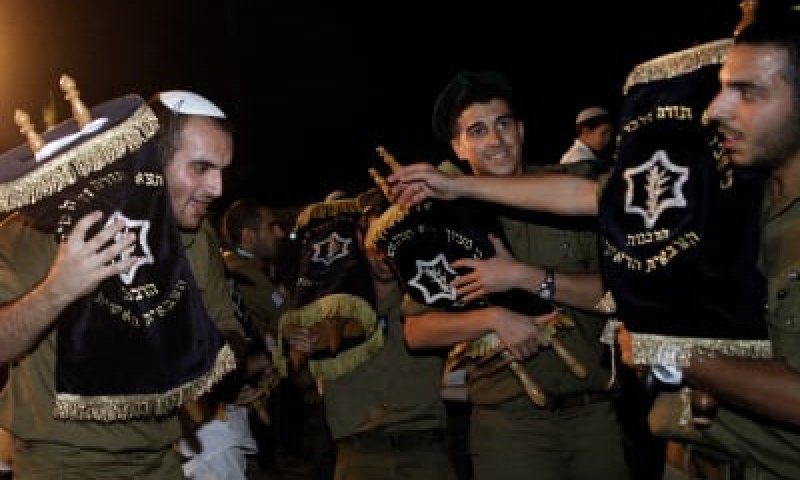 כך התקבלה פסיקת הרבנות הצבאית בעניין שירת נשים