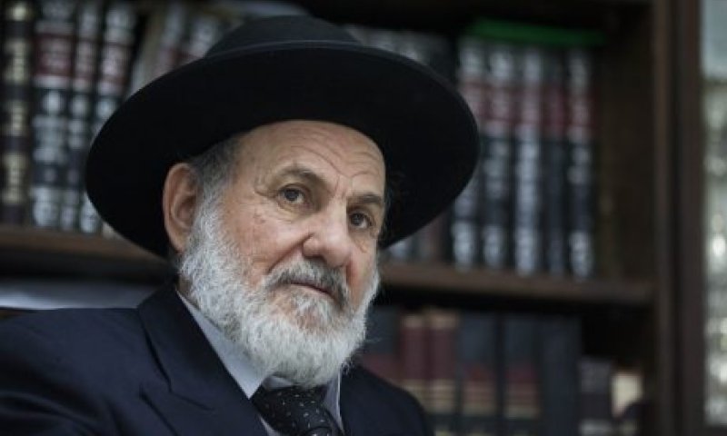 מתקפה על הפוסק הספרדי: 'האשכנזים היו רוגמים אותו'
