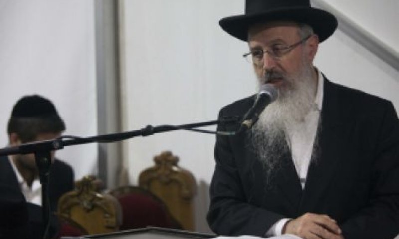 בעקבות העתירה: הרב אברהם יוסף השעה עצמו