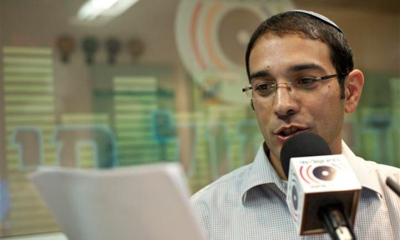 רדיו 'קול חי': הסרוג נדב ארבל מונה למגיש יומן הצהריים