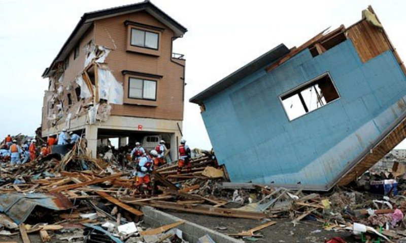 טרגדיה: לפחות 20 הרוגים בסדרת אסונות ביפן