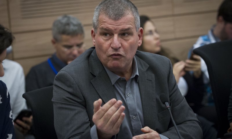 מיקי רוזנטל האשים את שקד בשחיתות וחשוף לדיבה