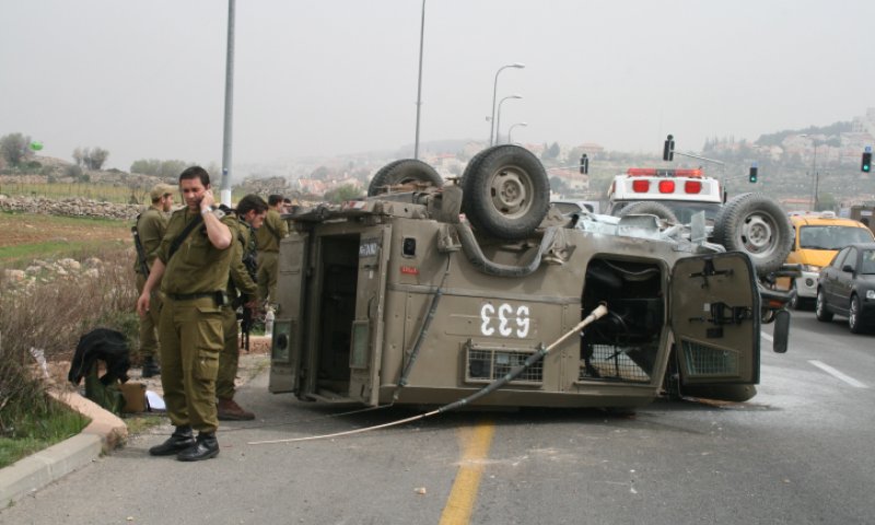 שני חיילים נפצעו בהתהפכות רכב צבאי בדרום