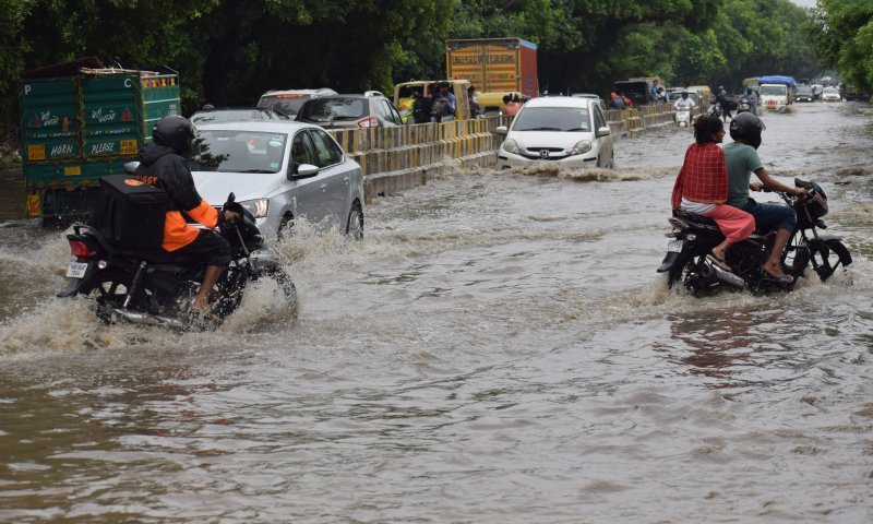 אסון בהודו: 50 הרוגים במפולת בוץ