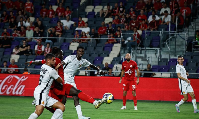 בקלילות: הפועל תל אביב עלתה לשמינית הגמר