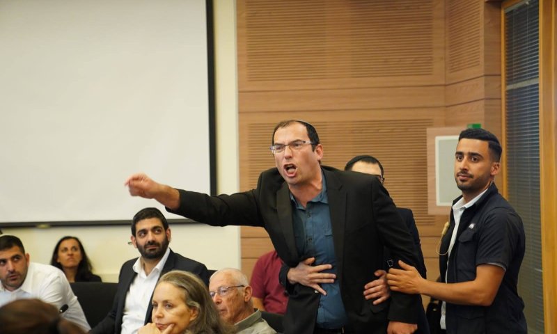 צפו: למה ח"כ שמחה רוטמן צריך פתק מרופא הכנסת?