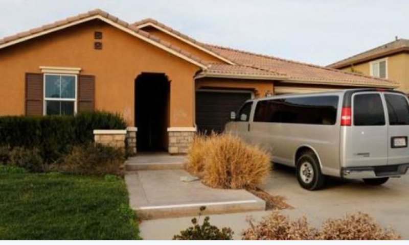 זעזוע בקליפורניה: ההורים התעללו ב-13 ילדיהם