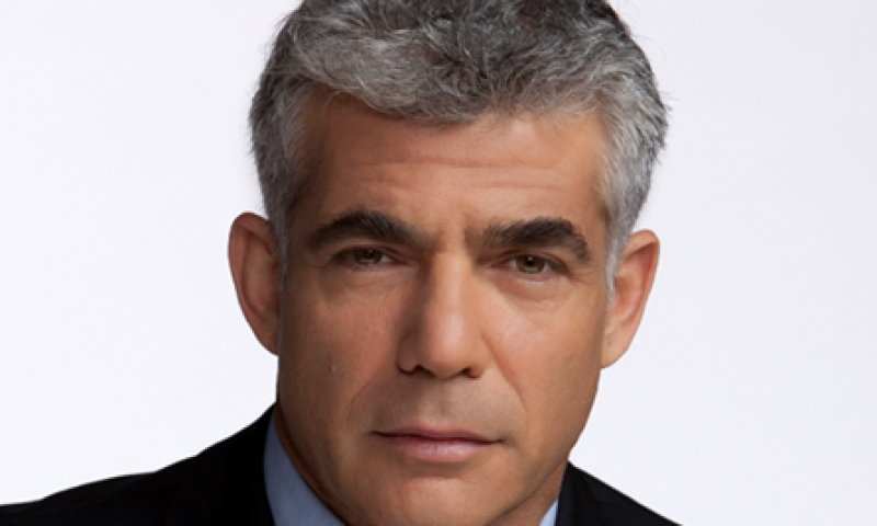 לפיד: נתניהו חושב שהבוחר הוא ילד בן 4