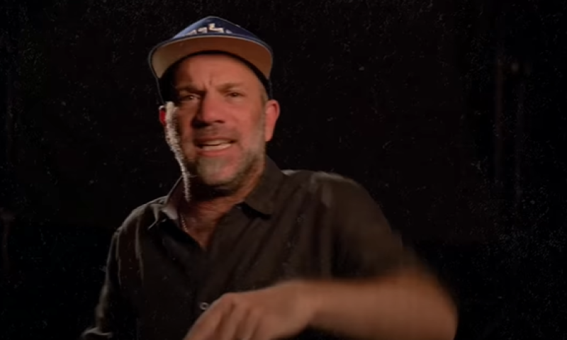 יככבו בבלפור? הדג נחש בשיר מחאה חדש. צפו