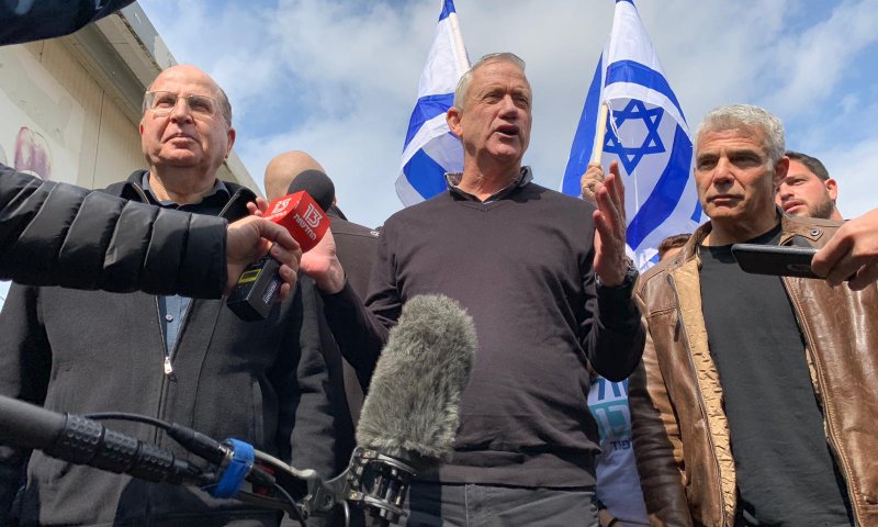 "יש לנו ביחד 117 שנים של נסיון צבאי ובטחוני"