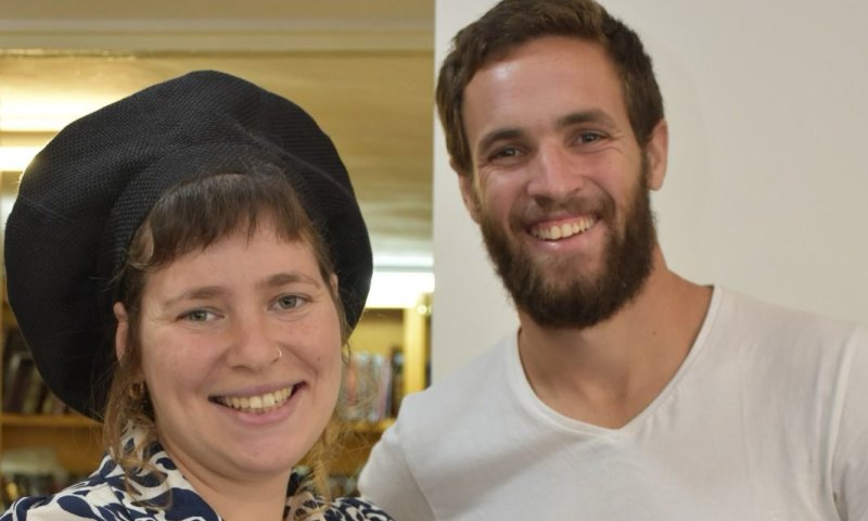 כשנה וחצי לאחר נפילתו של בעלה: אודיה פניגשטיין מתארסת