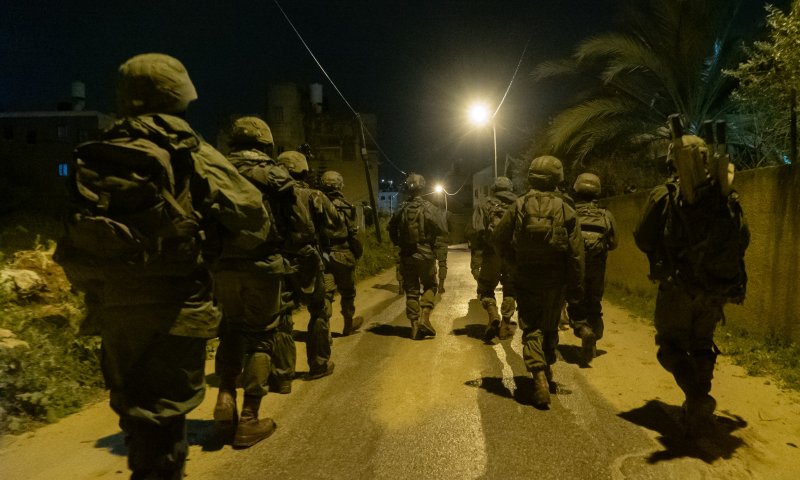 15 מבוקשים נעצרו ביו"ש, כלי נשק ורכב הוחרמו