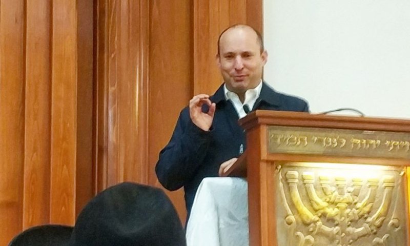 תיעוד | בנט בישיבה: "אל תעמדו לי עם סטופר בדרום"