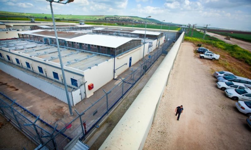 מהומה בבית הסוהר: אסירים הציתו תא בכלא רמון