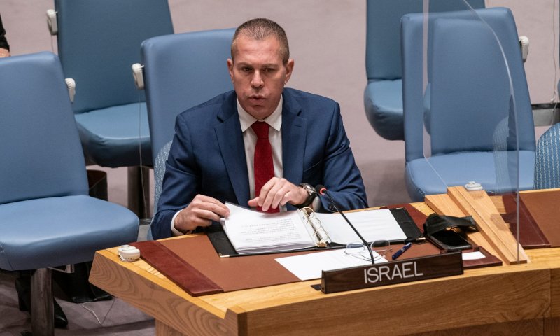 ארדן: 'הדיון הזה הוא פארסה &ndash; מופע מגוחך על כלום'