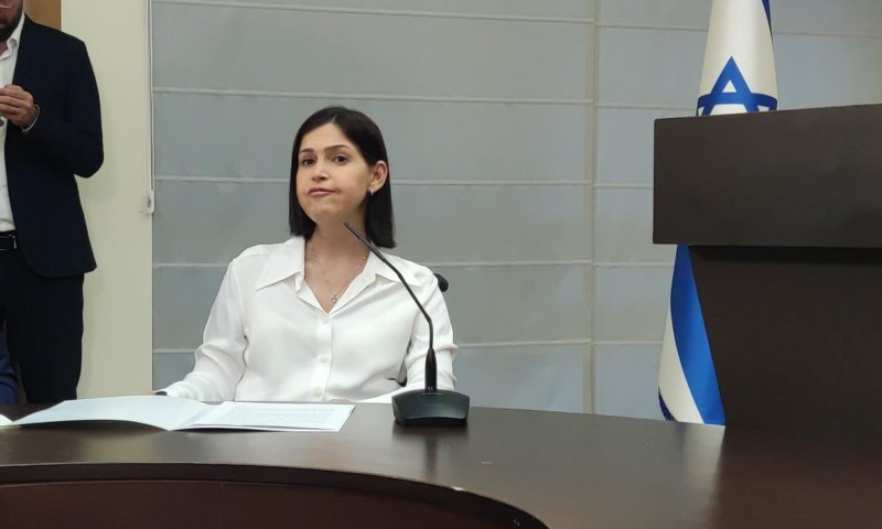 אלהרר: "הקואליציה לוקחת את האזרחים כבני ערובה"