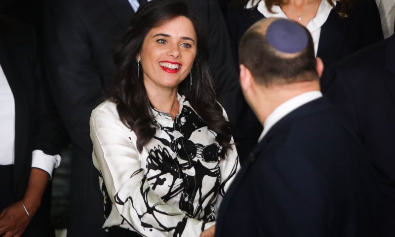 "הוא אמר לי" | איילת שקד חושפת למי בנט יצביע