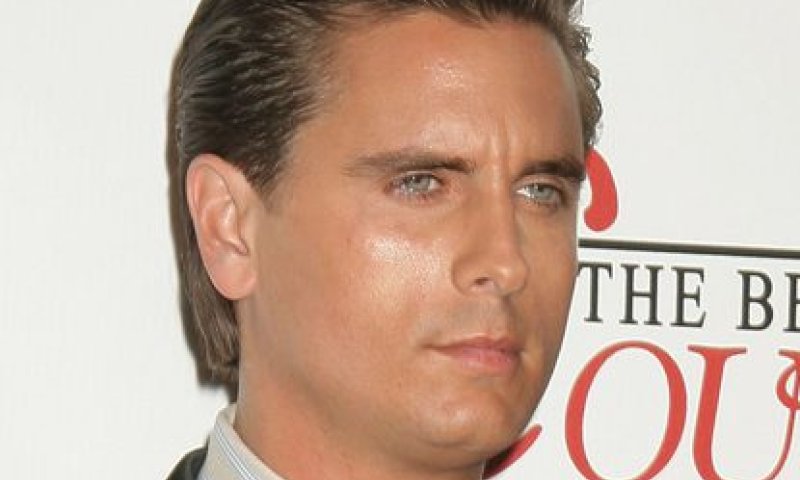 צפו: סקוט דיסיק חוגג את ליל הסדר ושר "דיינו"