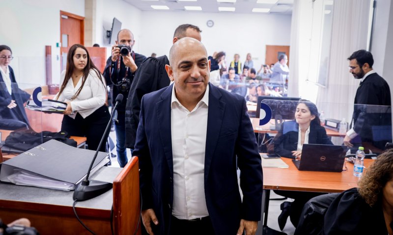 עד התביעה: חיפשו את הראש של נתניהו בכל תיק