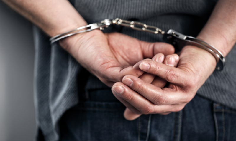 דרמה לילית: הקטין נעצר בשלוש בלילה בביתו