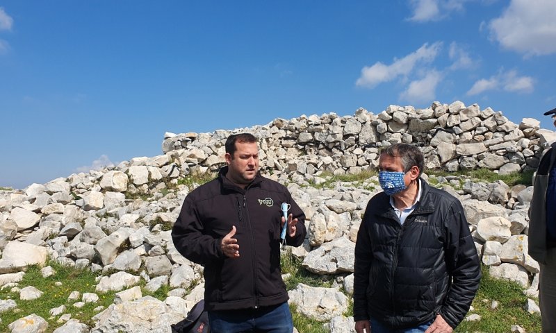 אחרי ההרס: בפסח &ndash; מחזקים את מזבח יהושע בשומרון