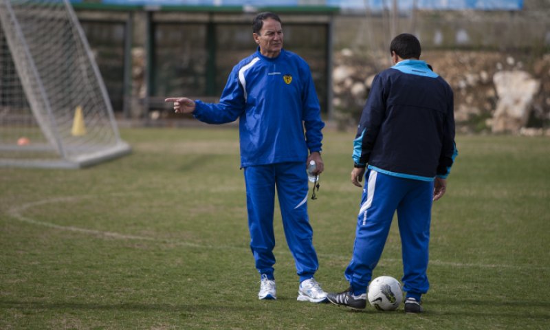 בגלל הראיון אלי כהן פוטר מבית"ר אחרי שבוע וחצי