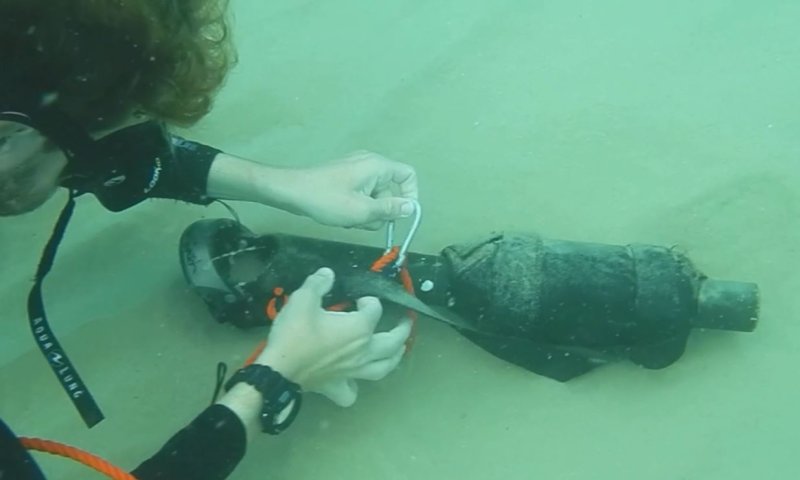 מחבלי חמאס טבעו, מה עושים עם האמל"ח? צפו