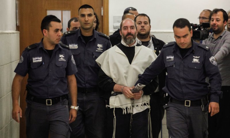 "הבן שלנו אוחז בכל דבר שמזכיר טלפון וקורא 'אבא"'