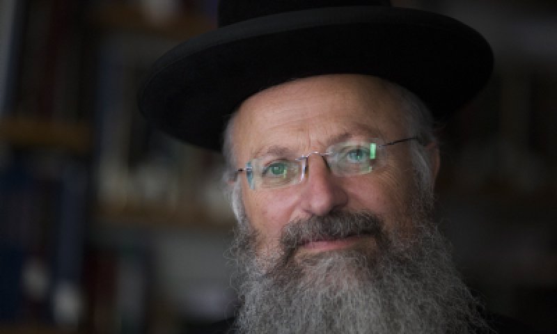 הרב שמואל אליהו חושף: "הרב הודה בפניי"