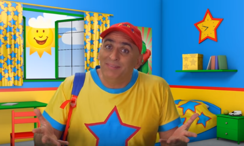 לעיני הקהל: יובל המבולבל נפרד בדמעות מחברו אמיר