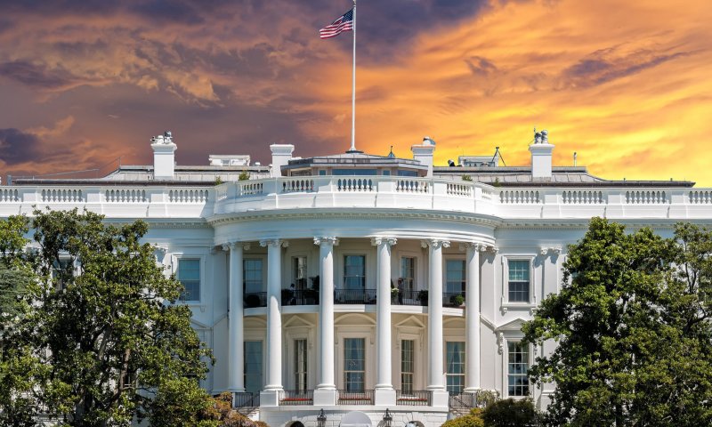 דיווחים בארה"ב: ביידן נערך לפינוי אמריקנים מהמזה"ת