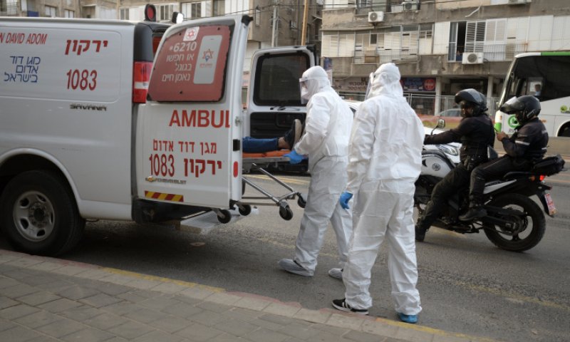 לקראת סגר: מספר חולי הקורונה לא נעצר
