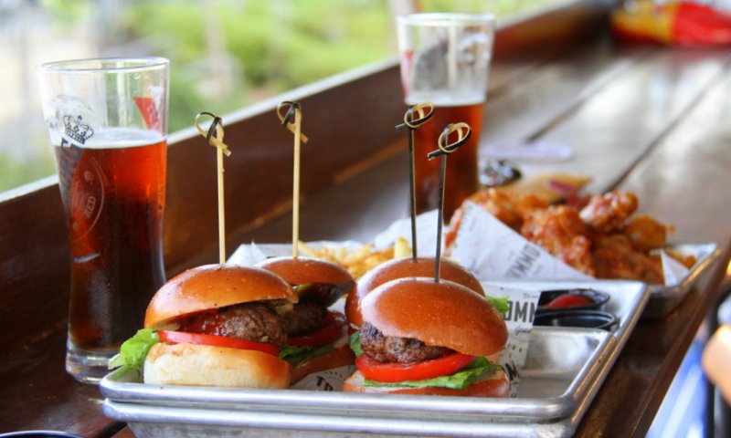 מסעדת רחוב חדשה וכשרה למהדרין משגעת את י-ם