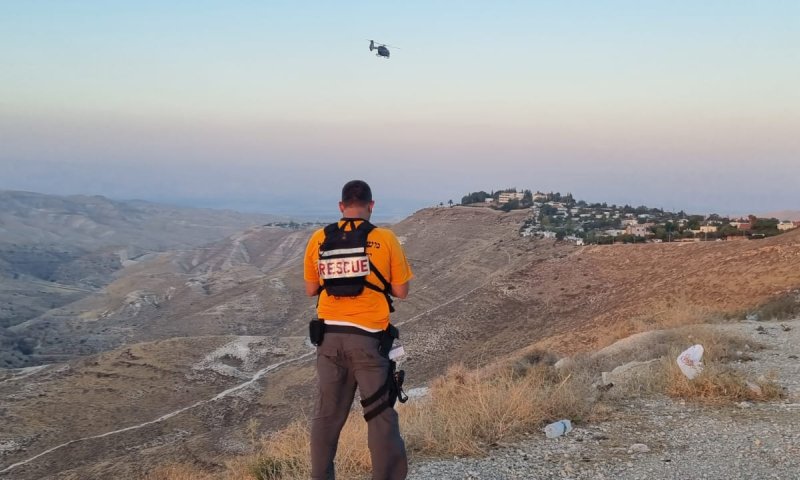 אחרי 3 שעות של חיפושים בנחל, הנער נמצא בבית
