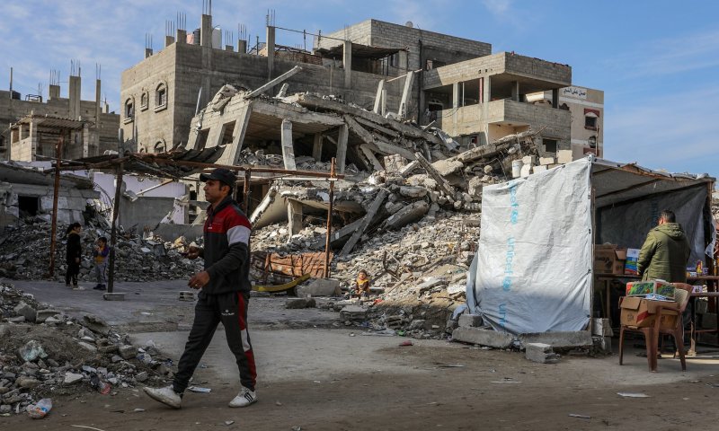 צה"ל תקף מחבלים שהטמינו מטענים במרכז הרצועה