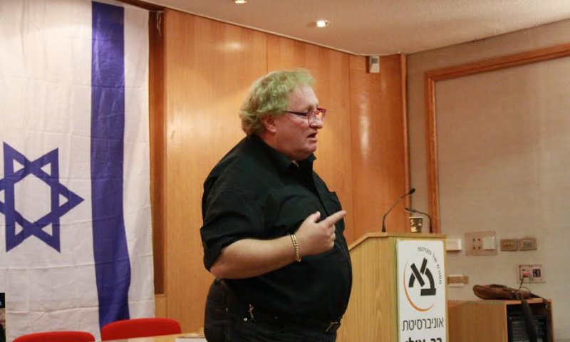 טוביה טננבום: "נתניהו הוא הססן, פחדן ומוג לב"