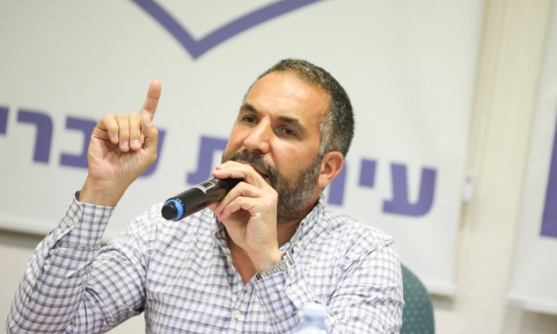 לאחר ששוב נכשל להעביר תקציב רון קובי יזומן לשימוע