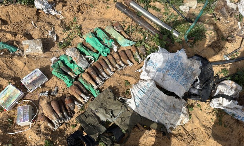 טרור בחסות הסיוע: עשרות פצצות מרגמה אותרו בתוך שקי אונר"א