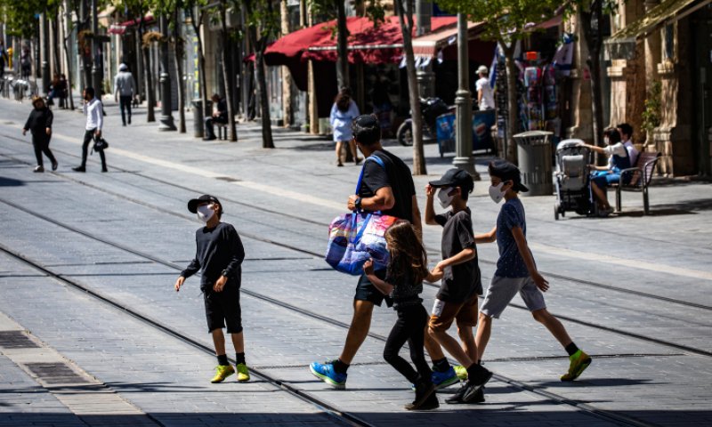 הקלה על המשק: הממשלה דנה כעת אלו חנויות יפתחו