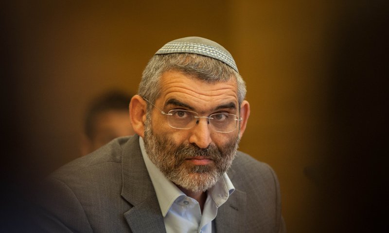 "אורי אריאל משתמש בי כאקדח ברקה של בנט"