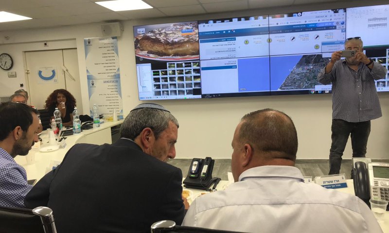 "אורך הרוח של התושבים נותן לדרג הצבאי מרחב התמרון"