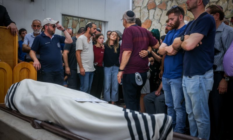 יהונתן דויטש הובא למנוחות: "השארת לנו חלל ענק שלא יתמלא"