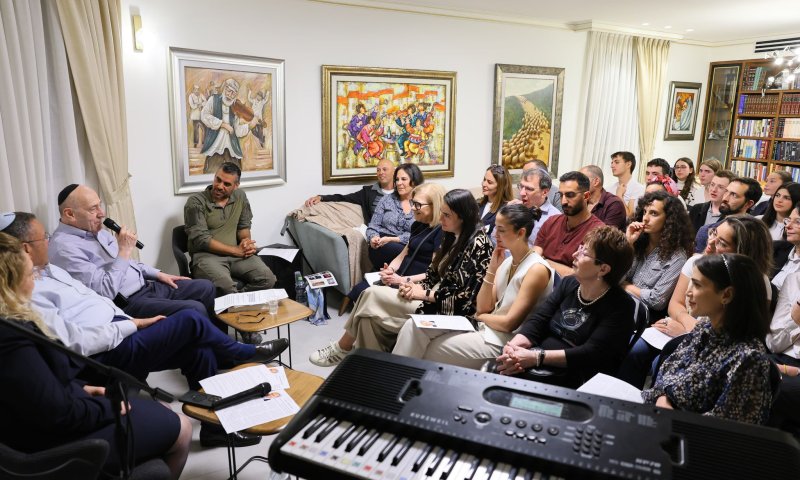 "זיכרון בסלון" בביתו של ראש העיר ירושלים: סיפורו של אמיל פיש