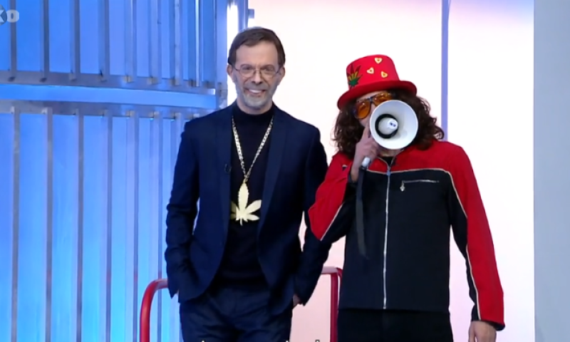 קורע: כשמשה פייגלין הגיע ל"ארץ נהדרת"&bull; צפו