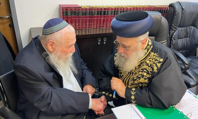 הראשון לציון סופד לרב דרוקמן: "אישיות דגולה"